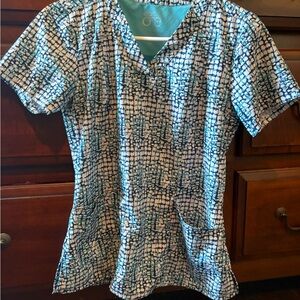 Barco Uniforms Women's Top in Blue and White Pattern